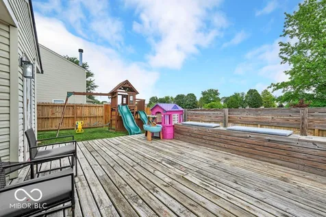 2253 Edgewater Plainfield IN 46168