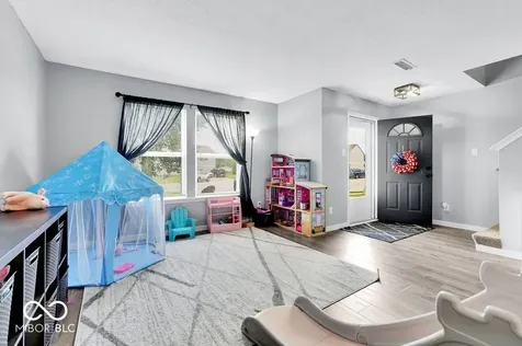 2253 Edgewater Plainfield IN 46168