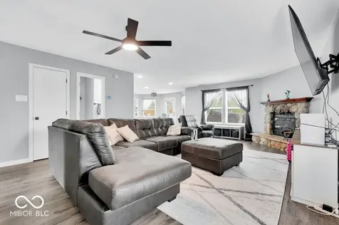 2253 Edgewater Plainfield IN 46168