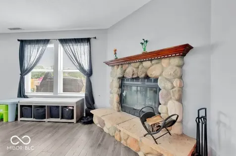 2253 Edgewater Plainfield IN 46168