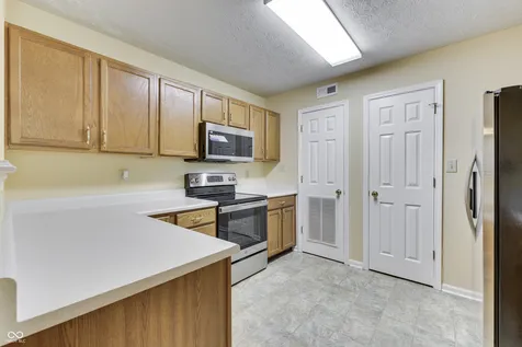 6028 Wildcat Drive Indianapolis IN 46203