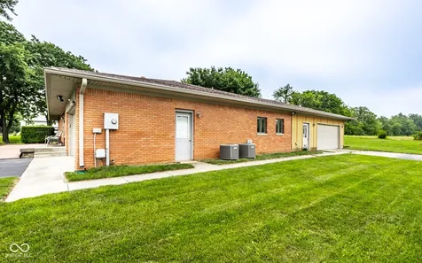 1437 Demaree Road Greenwood IN 46143