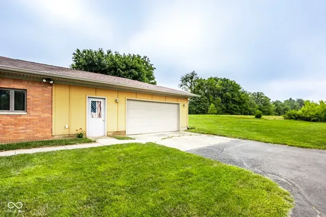 1437 Demaree Road Greenwood IN 46143