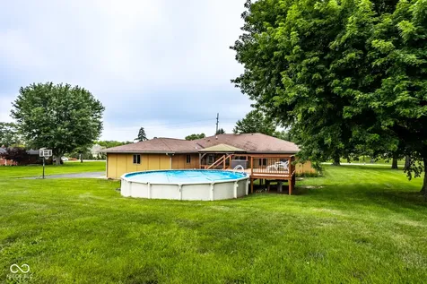 1437 Demaree Road Greenwood IN 46143