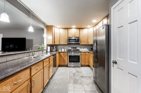 1437 Demaree Road Greenwood IN 46143