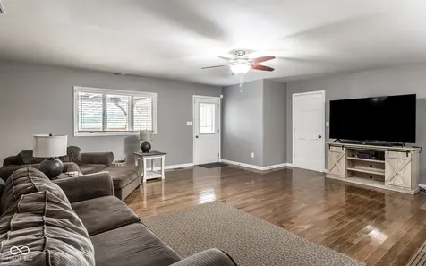 1437 Demaree Road Greenwood IN 46143