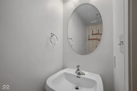 6751 Percy Drive Indianapolis IN 46113