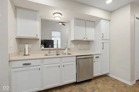 2823 Cahokia Court Indianapolis IN 46217