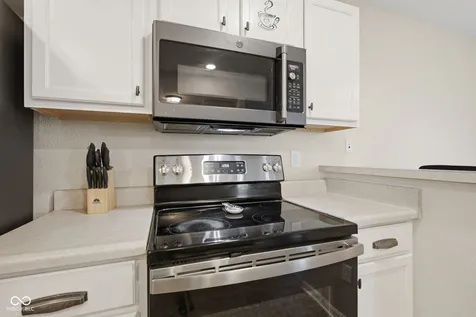 2823 Cahokia Court Indianapolis IN 46217
