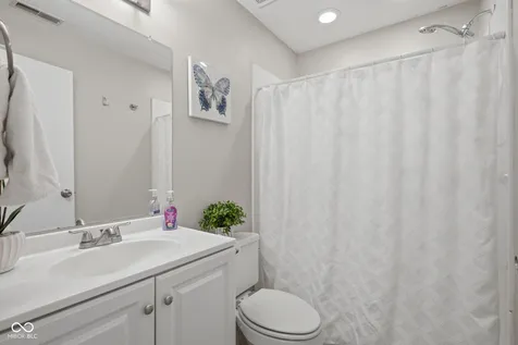 2823 Cahokia Court Indianapolis IN 46217