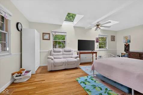 8942 Briarclift Road Indianapolis IN 46256