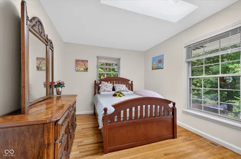 8942 Briarclift Road Indianapolis IN 46256