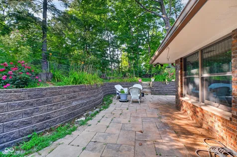 8942 Briarclift Road Indianapolis IN 46256