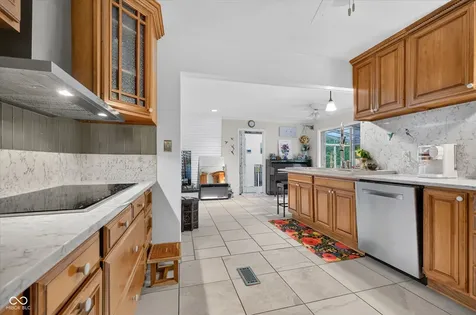 8942 Briarclift Road Indianapolis IN 46256