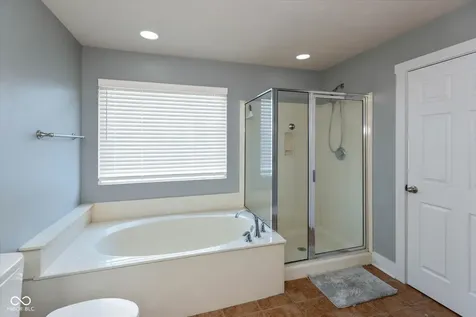 7149 Wilshire Way Avon IN 46123