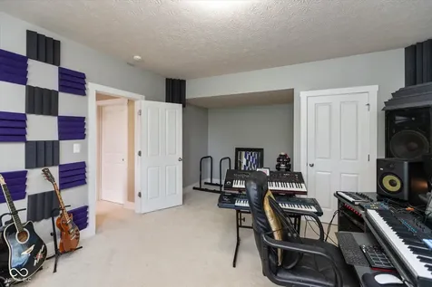 7149 Wilshire Way Avon IN 46123