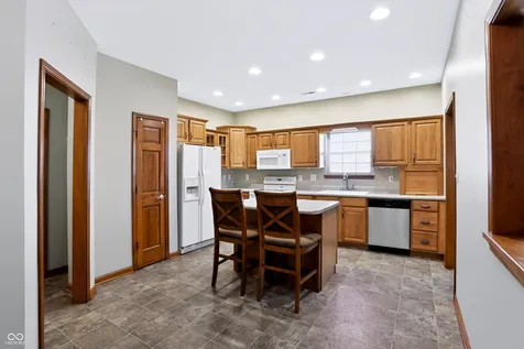 1636 Fairfield Circle Greenfield IN 46140