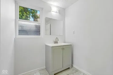 260 W Wiley Street Greenwood IN 46142