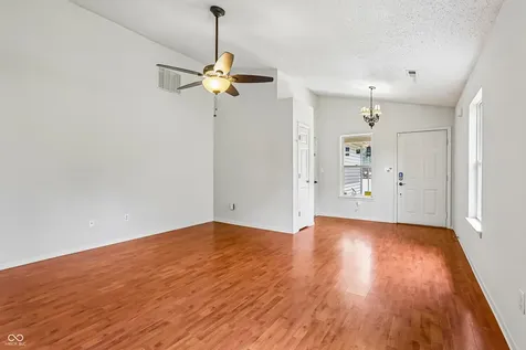 15518 Wandering Way Noblesville IN 46060