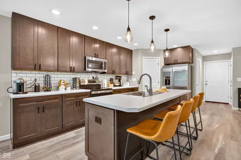 731 Maple Avenue Seymour IN 47274