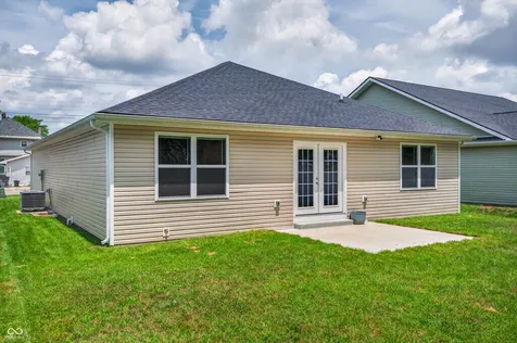 731 Maple Avenue Seymour IN 47274