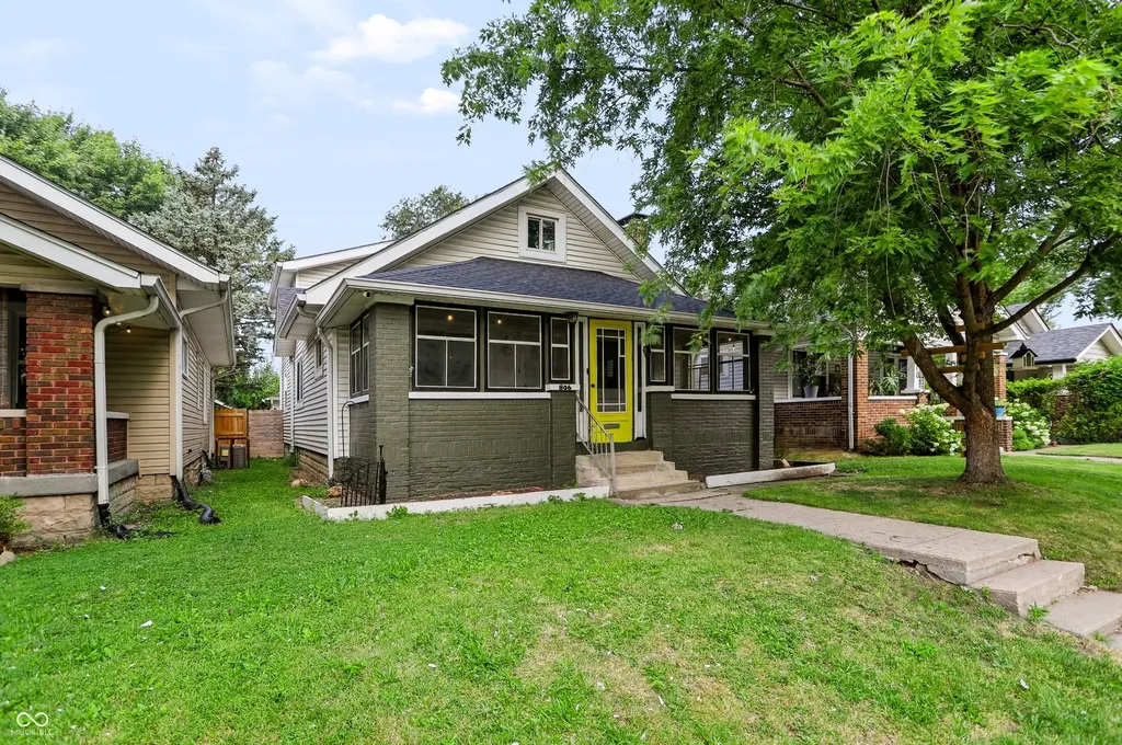 806 N Bosart Avenue Indianapolis IN 46201