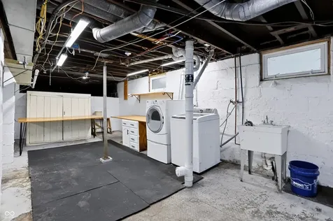 806 N Bosart Avenue Indianapolis IN 46201