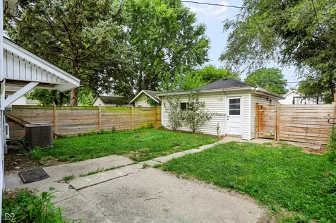 806 N Bosart Avenue Indianapolis IN 46201