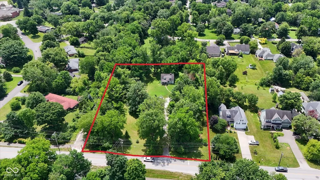 1305 E 106th Street E Indianapolis IN 46280