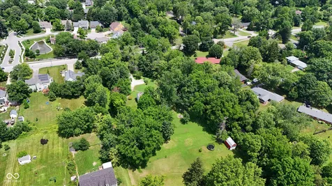 1305 E 106th Street E Indianapolis IN 46280