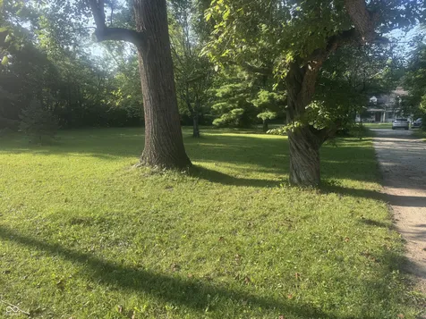 1305 E 106th Street E Indianapolis IN 46280