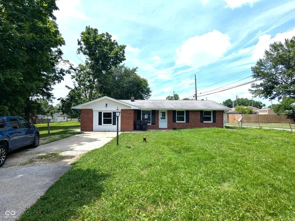 6733 S Cross Street Pendleton IN 46064