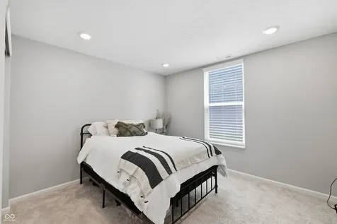 5693 Terracotta Trace Mccordsville IN 46055