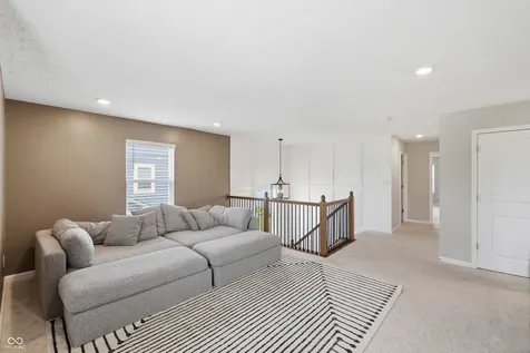 5693 Terracotta Trace Mccordsville IN 46055