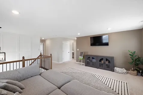 5693 Terracotta Trace Mccordsville IN 46055