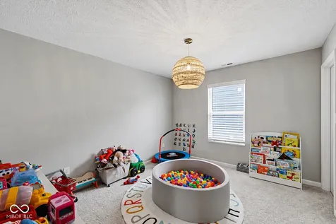 5693 Terracotta Trace Mccordsville IN 46055