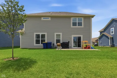 5693 Terracotta Trace Mccordsville IN 46055