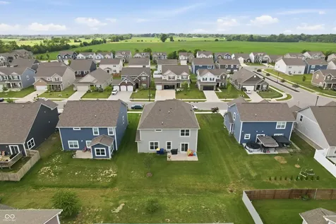 5693 Terracotta Trace Mccordsville IN 46055