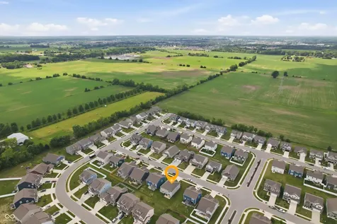 5693 Terracotta Trace Mccordsville IN 46055