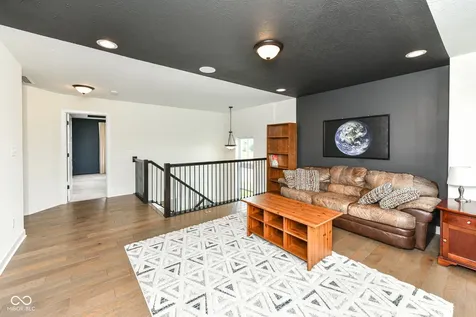 6923 Pine Vail Boulevard Mccordsville IN 46055