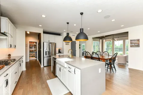 6923 Pine Vail Boulevard Mccordsville IN 46055