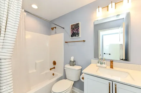 6923 Pine Vail Boulevard Mccordsville IN 46055
