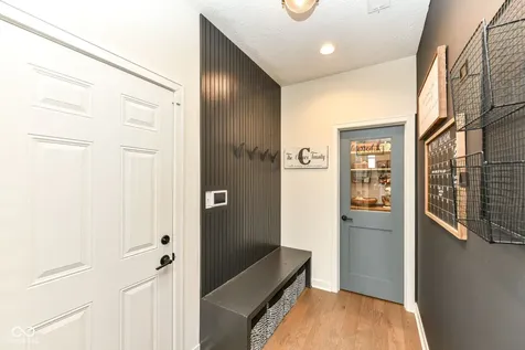 6923 Pine Vail Boulevard Mccordsville IN 46055