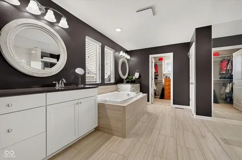 2689 E High Grove Circle Zionsville IN 46077