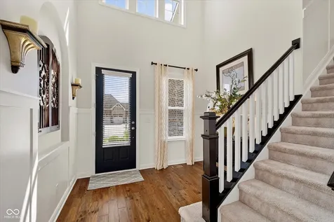 2689 E High Grove Circle Zionsville IN 46077