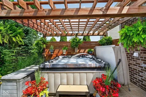 2689 E High Grove Circle Zionsville IN 46077