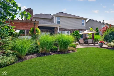 2689 E High Grove Circle Zionsville IN 46077