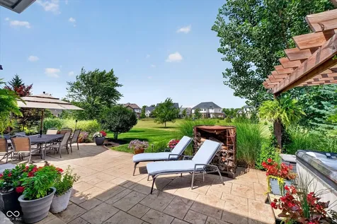 2689 E High Grove Circle Zionsville IN 46077
