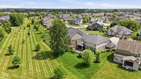 2689 E High Grove Circle Zionsville IN 46077