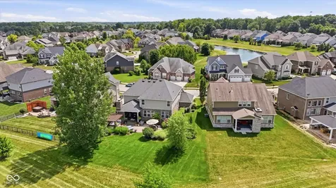 2689 E High Grove Circle Zionsville IN 46077